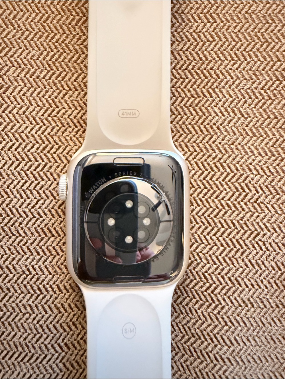 Apple Watch Series 7 Starlight Aluminum Case, Starlight Sport Band, 41 MM- GPS - Picture 5 of 8